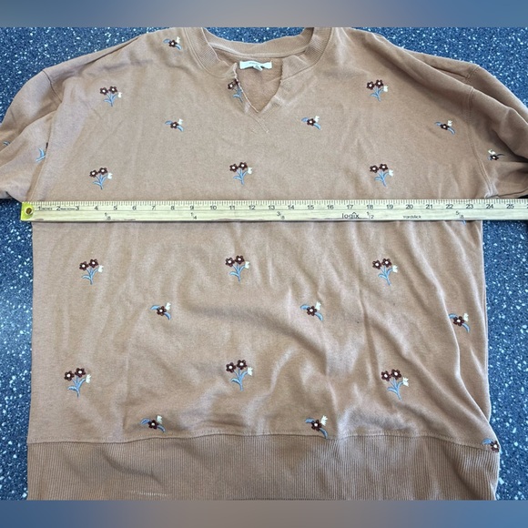 Floral Embroidered Sweater - Picture 3 of 3